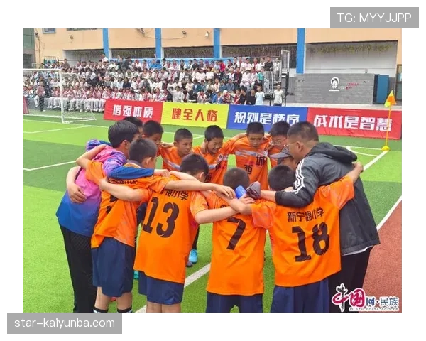 裁判哨音在足球比赛中的规则作用与判罚指引解析