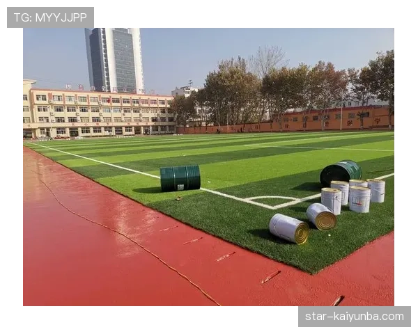 规则拆解型：足球比赛对草坪场地有哪些硬性要求？