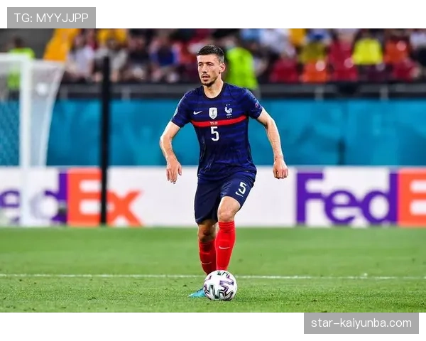 巴萨财政问题再度引发关注，俱乐部经济状况对竞争力持续造成影响